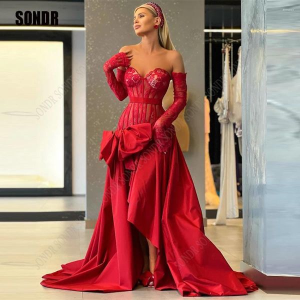 Robes de soirée Sondr rouge dentelle arc avant fente soirée épaule manches longues Dubaï arabe femmes robes de bal robe d'occasion formelle 2024