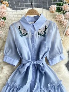 Robes de fête Summer Fairy Flower broderie Sweet Robe Femme Malf manches Single Breasted Shirt Lace Up Up Short a Line Vestidos with Sling
