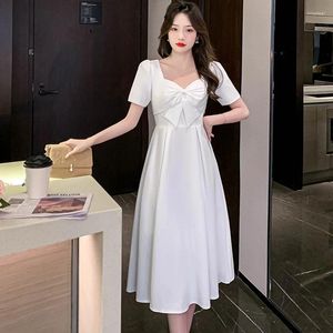Feestjurken zomer witte korte mouw bow midi jurk vrouwen zwart Koreaans vintage hepburn 2024 rode bruiloft elegante bodycon vestido