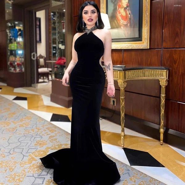 Robes de soirée Thinyfull Sexy sirène robe de soirée licou cou velours bal 2023 longueur de plancher Arabie Saoudite robes noires grande taille
