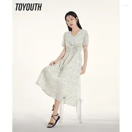 Robes de fête Toyouth Women Robe 2024 Summer Souces courtes V Neck A-Shape Design Slim Small Black Flower Print Holidd Jupe