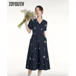 Robes de soirée Toyouth Femmes Robe 2024 Été À Manches Courtes Col En V A-forme À Lacets Taille Fleur Broderie Pur Coton Élégant Chic Jupe