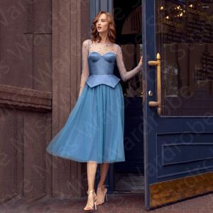 Robes de soirée uniques en vente bleu Cocktail robes de mariée courtes longueur manches longues retour 2024 Illusion décolleté