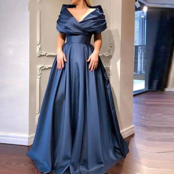 Robes de fête V Collier Magnifique robe de bal en satin de soie