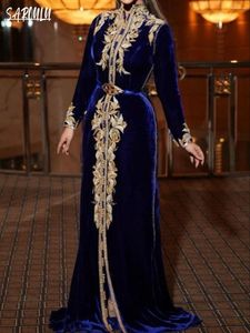 Vestidos de fiesta Velvet Vestido de noche Dubai Moroccano Musulmán Kaftan Caftan elegante Apliques de cuello alto Vestidos de Gala de Gala