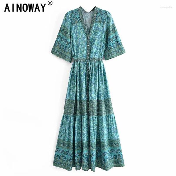 Robes de fête Vintage Chic Femmes Floral Print Bat Sleeve Bohemian Happie Ladies Button V Couche Summer Summer Boho Maxi Robe