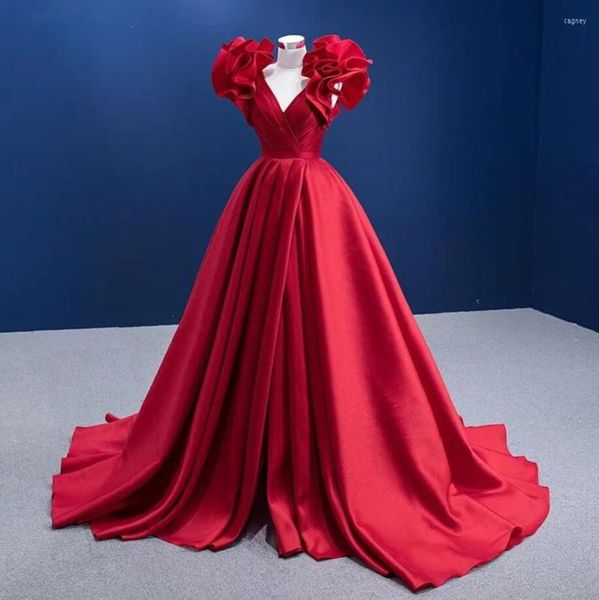 Robes de soirée Vintage rouge soie victorienne bal 2023 col en V volants épaule tache mate arabe Dubaï robe de soirée à lacets