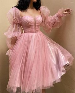 Robes de soirée Vintage courte rose soirée avec manches a-ligne Tulle manches longues longueur robe de bal formelle pour les femmes