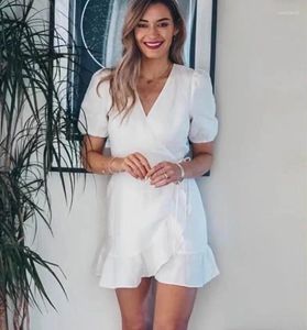 Robes de fête femme été 2024 blanc décontracté vilage de style en draps