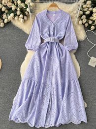 Robes de fête Femmes Hook Flower Hollow Out Robe à lacets 2024 Printemps Summer Sweet Female Puff Sleeve Fashion Purple Vestido H063
