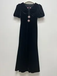 Robes de fête Femmes Slim High Taist Midi Robe en V V-Neck Sleeve Diamant Embellie Femme Black Velvet Trumpet Robe pour