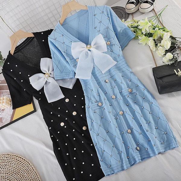 Robes de fête Femmes Sweet Knitted Mini Robe Elegant Rivet V Cou Neck Sleeve Mesh Big Bow Night Streetwear Golden Buttons Vestidos