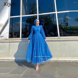 Robes de fête Xijun Blue Glitter Prom Manches longues A-Line Evening Modest Dubai Arabe Women Gowns Formal Maroccan Kaftan