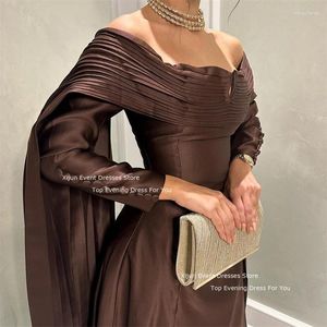 Feestjurken Xijun Brown Elegante avond Saoedi -Arabische mouwen van de schouder prom lange jurk formeel