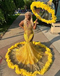 Vestidos de fiesta de oro amarillo Mermaid Vestido de fiesta para mujeres Chicas de cristal de diamantes Chemilleros Ogua de avestruces Black Girl Vesada de recepción Noche de recepción