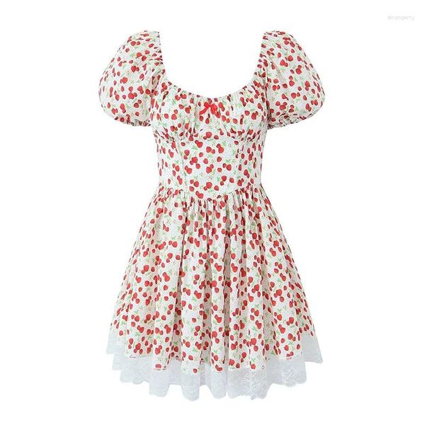 Robes de fête Yenkye en dentelle Trime à imprimé aux fraises Sweet Robe Sweet Femme Vintage Puff Sleeve A-Line Slim Mini Summer Ladies Holiday Robe