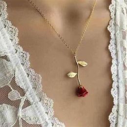 Party Europe en de Verenigde Staten Sieraden Creatieve driedimensionale DRIP-OIL Delicate Red Rose Pendant ketting om vriendin Valentijnsdag cadeau te sturen