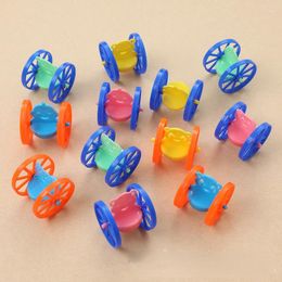 Fête faveur 10 pcs mini tubler à bascule de voiture pour enfants petit jouet éducatif du même style de travail traditionnel