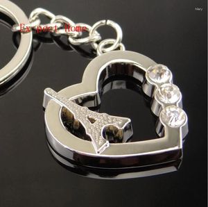 Party Favor 100pcs Eiffel Tower Keychains Course des clés en forme de coeur en métal pour les cadeaux de promotion Faveurs