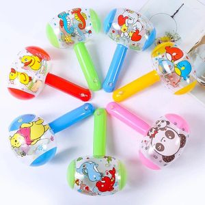 Party Favor 10pcs Cartoon Hammer gonflable avec cloche Pool Beach Toys For Kids Birthday Favors Baby Shower Pinata Pilers Treasure Box