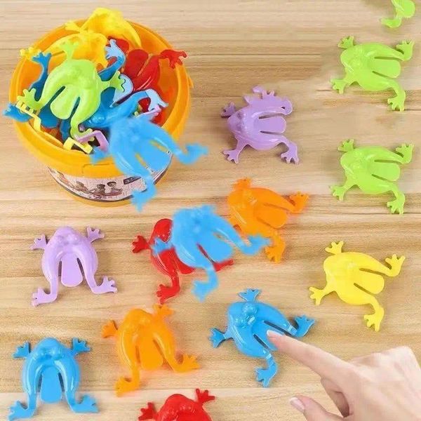 Party Favor 12pcs Nouveauté Jumping Frogs Bounce Famille Classique Jouets Enfants Maternelle Prix Cadeaux Enfants Anniversaire Cadeau Jeu