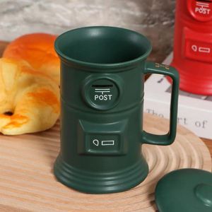 Party Favor 500ml Retro Postbox Cup Cute Ceramic 3D Bointer Boire des tasses vertes rouges avec un coffre à café de couvercle Gift Favors