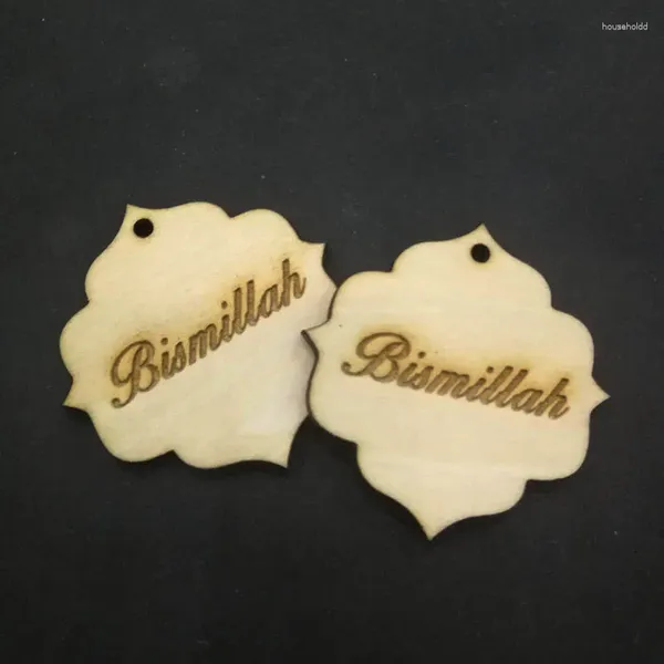 Favor de fiesta 50 unids Percha de madera grabada personalizada Bismillah Besaha Etiquetas Mesa Decoración de boda Favores Personalizados Dulces