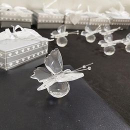 Faveur de fête 80 pièces/lot, ornements de papillon en cristal, Figurines, Souvenirs de mariage, cadeau d'enterrement de vie de jeune fille, cadeaux de fête prénatale