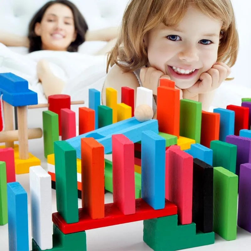 Giocattoli in legno a blocchi di colore domino 100 pezzi giochi educativi per la prima educazione dei bambini giocattoli da costruzione UPS gratuiti all'ingrosso