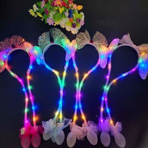 Favor de fiesta Lentejuelas navideñas Oreja luminosa Sombrero en movimiento Pinch moverá la oreja de conejo Festivo Aro de pelo luminoso T2I52796