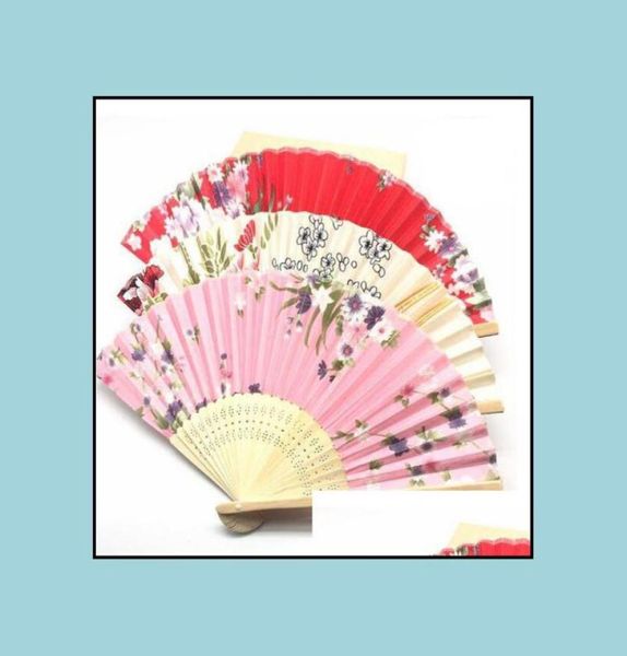 PARTINE FAVOR CLASSIQUE Tissu chinois Fan Fan Silk Pliage Bamboo Fans Hand Fans Birthday Birthday Party Favors Cadeaux Drop délivre4837462