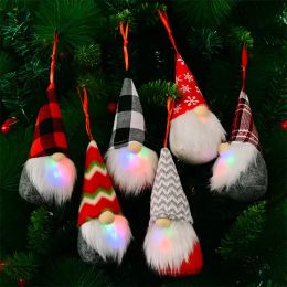 Party Favor Coloré LED Poupée Tricotée Avec Moustache Gnomes De Noël Pendentif Vacances Plaid Snowflower Père Noël CadeauxDécorations D'arbre