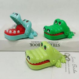 Party Favor crocodile tanden tandartsspel speelgoed met sleutelhanger bijtende vingerspellen