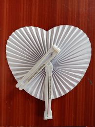 Éventail en papier pliant blanc personnalisé, 20/30 pièces, poignée en plastique en forme de cœur, utilisé pour les fêtes de mariage, 230404