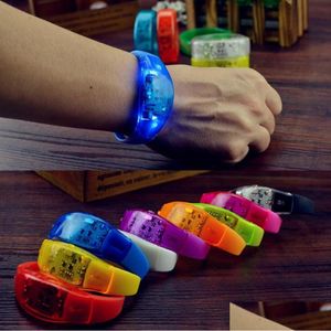 Party Favor Faveurs Sile Son Contrôlé LED Bracelet Activé Glow Flash Bracelet Bracelet Cadeau Halloween Noël Drop Delive Dh0Sx