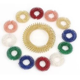 Feest Gunst Fidget Sensory Toy Ring Spiky Massager Finger Rings Stress Relief Squeeze Spinner Vingers Fun Game Stress Verlicht ADHD AUTII