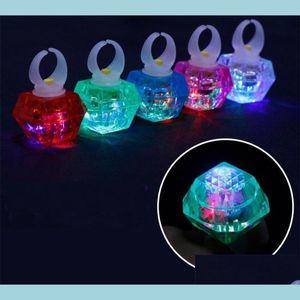 Bomboniera Illuminare Anello Luce di dito di plastica Abbagliante Ornamenti per mani fresche Forniture per feste Attività Prop Giocattolo Estensibile Piccolo Gif Dhqcl