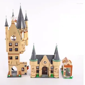 Feest gunst in Stock Magic Movie Series Astronomical Tower Building Block Castle 75969 Toy Kids Birthday Gift Merry Christmas