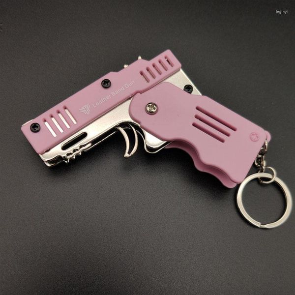 Party Favor Mini porte-clés alliage élastique élastique pistolet jouet tir pistolet enfant extérieur pliant en cuir petit ami jouets