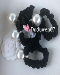 Fête Favor Velvet Hair Corde Big Pearl 30 mm Brand HairTIE Fashion Hair Cake C Stones Marks Gift Gift VIPCARDS3120335