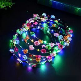 Fête clignotant les bandes de cheveux LED Brands Glow Flower Crown Bandons Light Rave Rave Floral Garland Luminal Decorative Wreath FY2555 BB1116