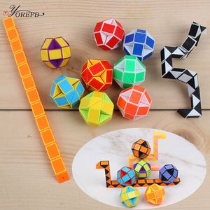 Juegos de fiesta Artesanía 5 Unids Plegable Serpiente Mágica Regla Rompecabezas Cubo Antiestrés Juguete Educativo para Niños Fiesta de Cumpleaños Favores Goodie Bolsas Escuela Recompensa T221008