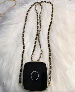 Party Gift Doublec Fashion oortelefoon Organisatie Metal Bin met ketting als ketting klassieke oortelefoons oplaadbedekking poeder Compact7399410