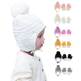 Chapeaux de fête 6 couleurs mignon bébé pompon chapeau gants ensemble chaud hiver enfants crochet bonnets couleur unie protection de l'oreille enfant en bas âge bonnet casquettes Q543