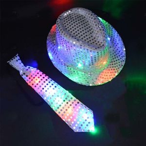 Feesthoeden Kinderen Volwassen LED Light Up Tie Pailletten Jazz Fedora Hoed Knipperend Neon Feestcadeau Kostuum Cap Verjaardag Bruiloft Halloween Kerstmis 230923