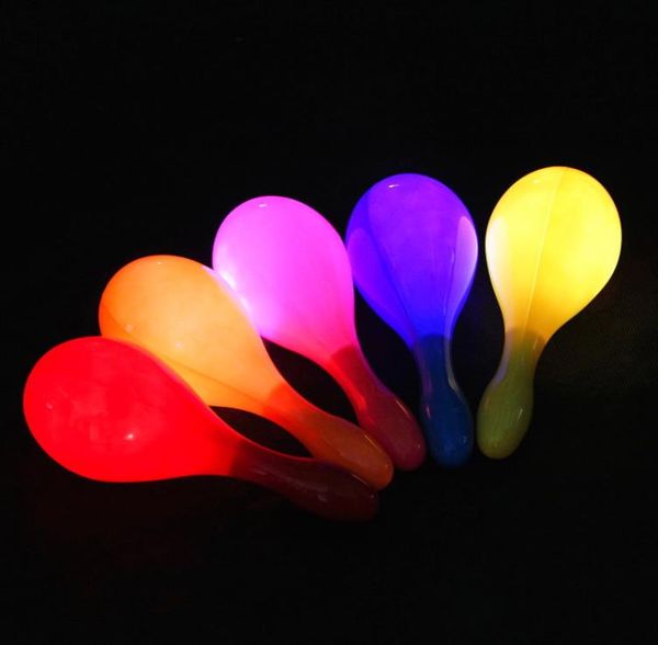 Fête LED clignotant Maracas éclairer néon plage Hula fête-Maracas adulte Bar KTV acclamer accessoires lueur fête fournitures SN396