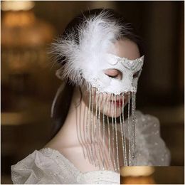 Masque de fête Mj0017 Bal Masqué Blanc Plume Dentelle Princesse Oeil Demi Visage Déesse Sexy Strass Gland Drop Delivery Événements De Mariage S Dhmsd