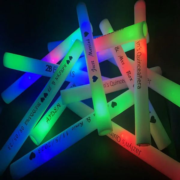 Máscaras de fiesta 12 30 50 60pc LED Glow Sticks Coloridos RGB Tubos de espuma Contenido exclusivo personalizado para Navidad Cumpleaños Boda Supplie 231116