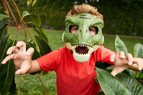 Masques de fête 17 Designs Masque de dinosaure avec mâchoire mobile Creative Halloween Cosplay Party Horror Raptor Latex Mask Halloween Deco 230724