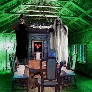 Masques de fête 90 cm Halloween Suspendus Crâne Noir Blanc Couronne De Rotin Haunted House Props Horreur Décoration Maison En Plein Air 230802